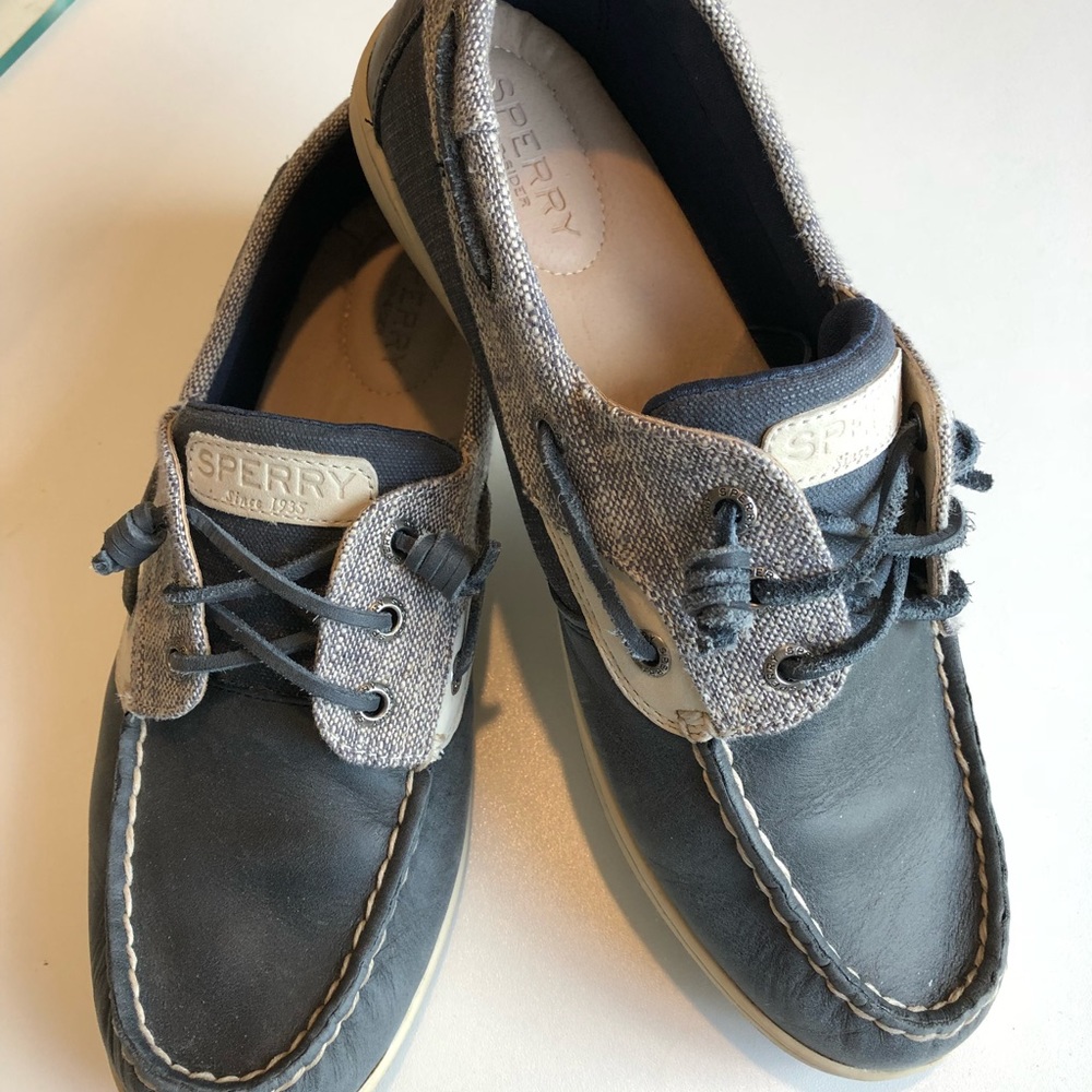 Sperry navy size 9